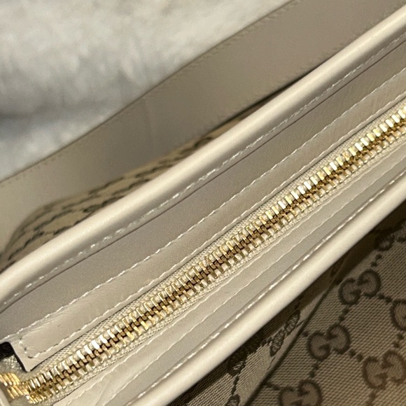 Gucci GG Canvas Crossbody Bag - Picture 12 of 16